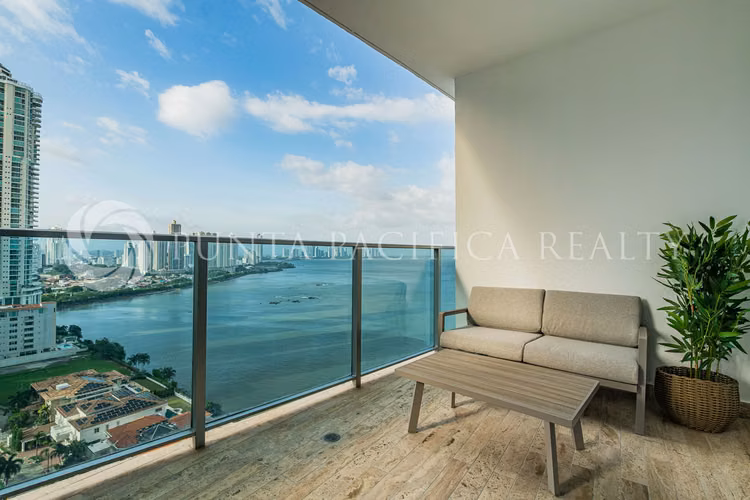 Grand Tower para renta, de 1 habitación, Amoblado