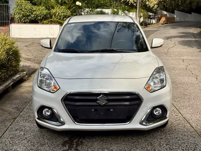 Suzuki Swift Automático Nuevo solo 20 mil km año 2024