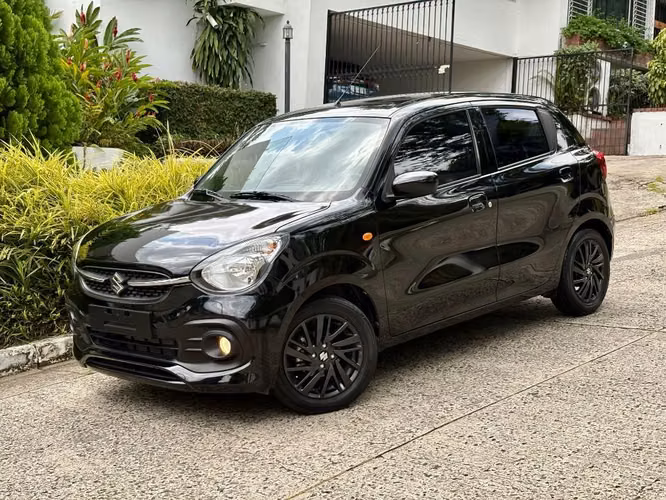 Suzuki Celerio automático Nuevo 8 mil km