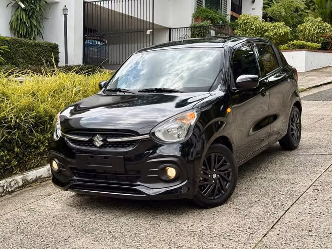 Suzuki Celerio automático Nuevo 8 mil km