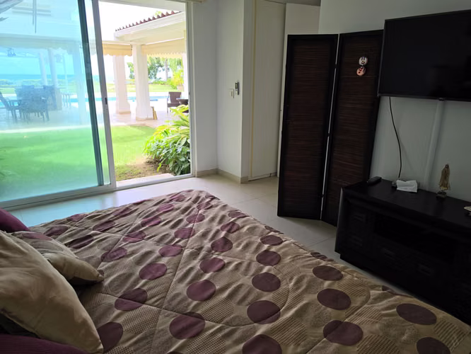 VENDO CASA. BIJAO. PLAYA. GOLF. PADEL. PISCINA. VISTA AL MAR.