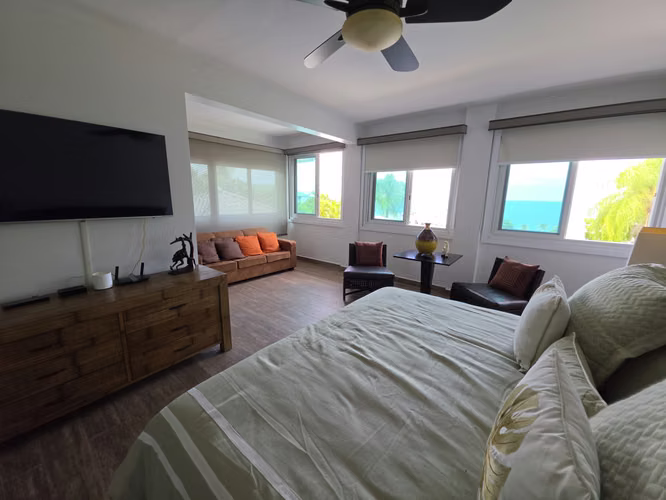 VENDO CASA. BIJAO. PLAYA. GOLF. PADEL. PISCINA. VISTA AL MAR.