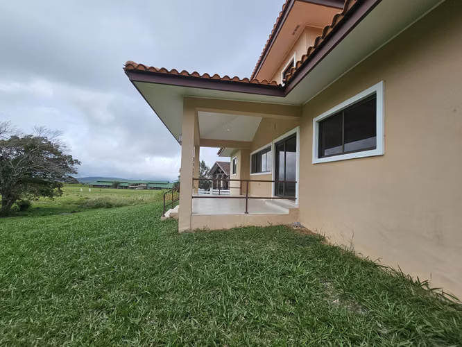 CASA LISTA PARA HABITAR | COMUNIDAD ECUESTRE, BOQUETE
