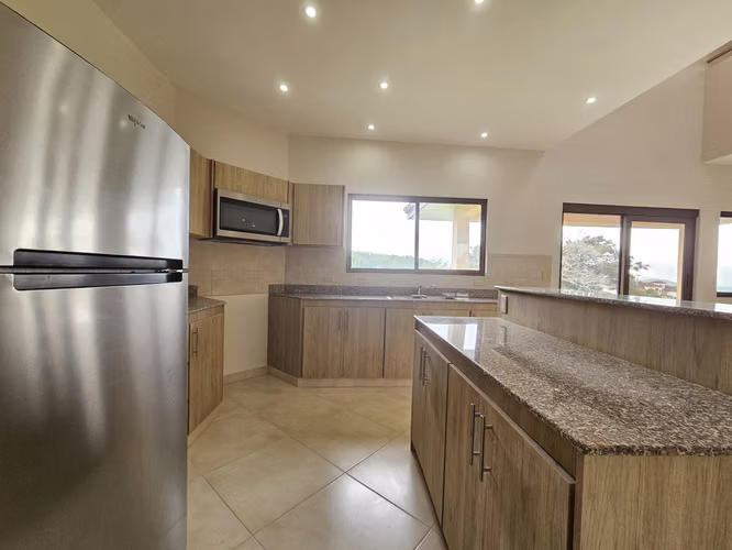 CASA LISTA PARA HABITAR | COMUNIDAD ECUESTRE, BOQUETE
