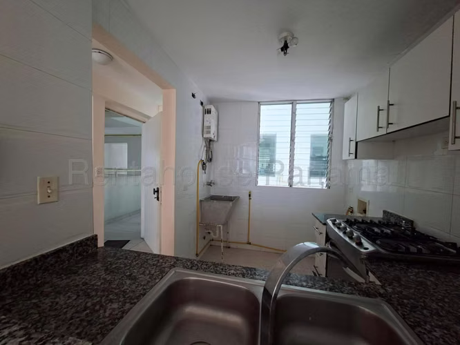Cómodo Apartamento en Venta en Edison Park 27PPM557