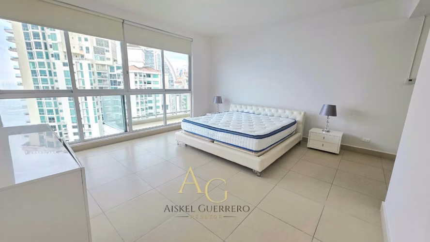 Apartamento Amoblado vista al Mar – Punta Pacífica
