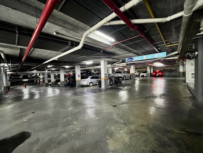 Local Comercial de 90mts2 en Plaza con Parking Techado - Vía Porras | GALT