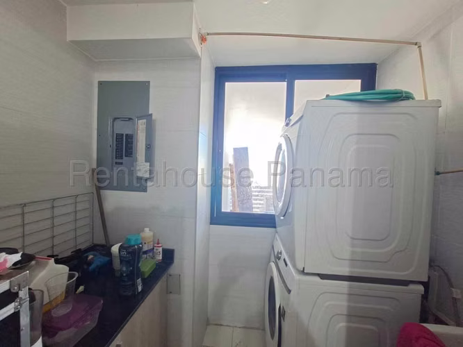 Oportunidad! Apartamento en Venta en el Carmen 27PPM572