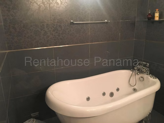 VENTA DE APARTAMENTO EN TORRE MARBELLA HQ