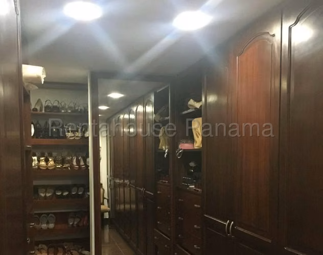 VENTA DE APARTAMENTO EN TORRE MARBELLA HQ