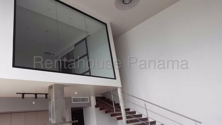 Apartamento en Alquiler en Punta Pacífica. PH OCEANAIRE. 27LDC576