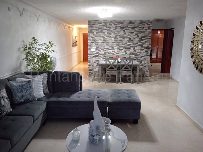 Apartamento en Venta en El Carmen. PH LA RIOJA. 27LDC566