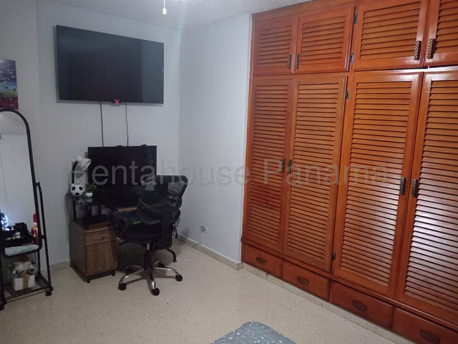 Apartamento en Venta en El Carmen. PH LA RIOJA. 27LDC566