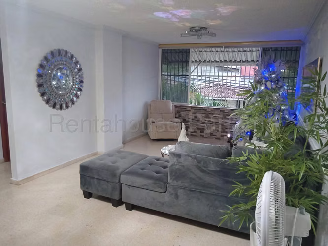 Apartamento en Venta en El Carmen. PH LA RIOJA. 27LDC566