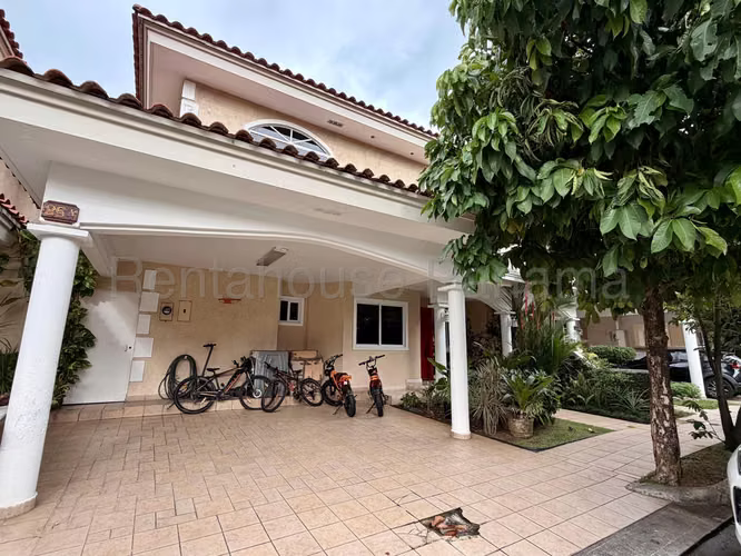 Venta de Casa en Costa del Este MPM27-631