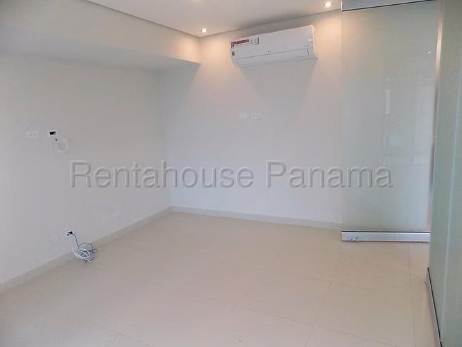 Se Alquila Apartamento en Costa del Este VLU27-299