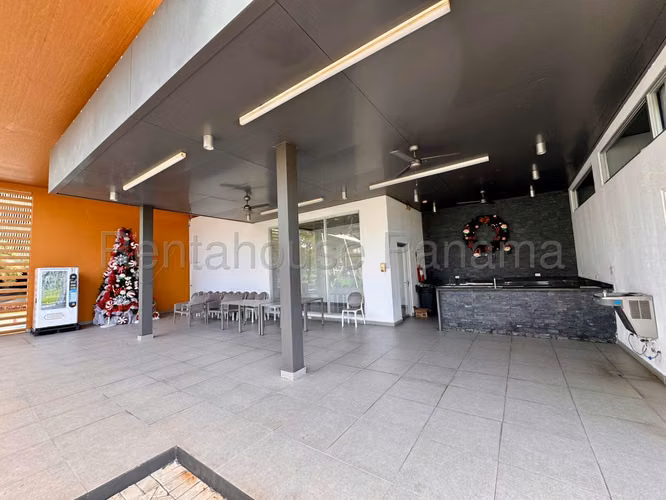 Se Vende Apartamento en Costa del Este VLU26-3931