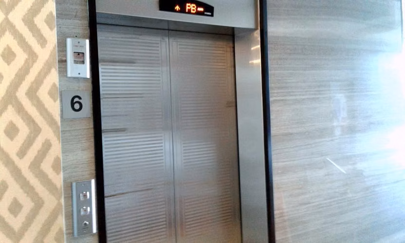 Se Vende Apartamento en Costa del Este VLU27-77
