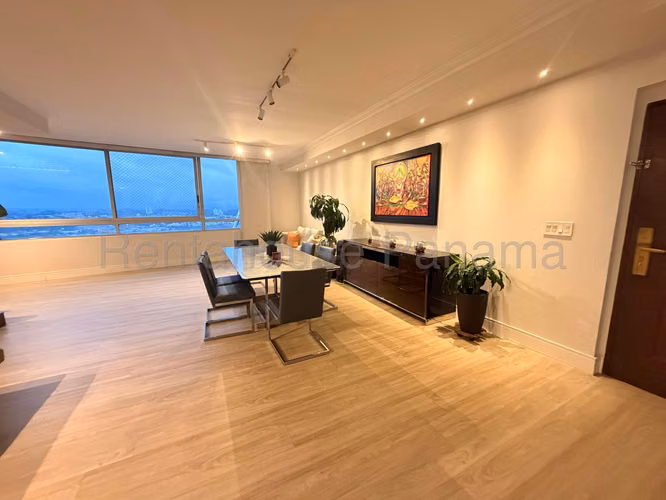Se Vende Apartamento en Costa del Este VLU27-370
