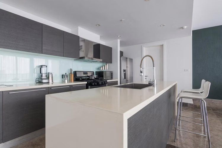 Vendo Apartamento en Avenida Balboa LC26-1579
