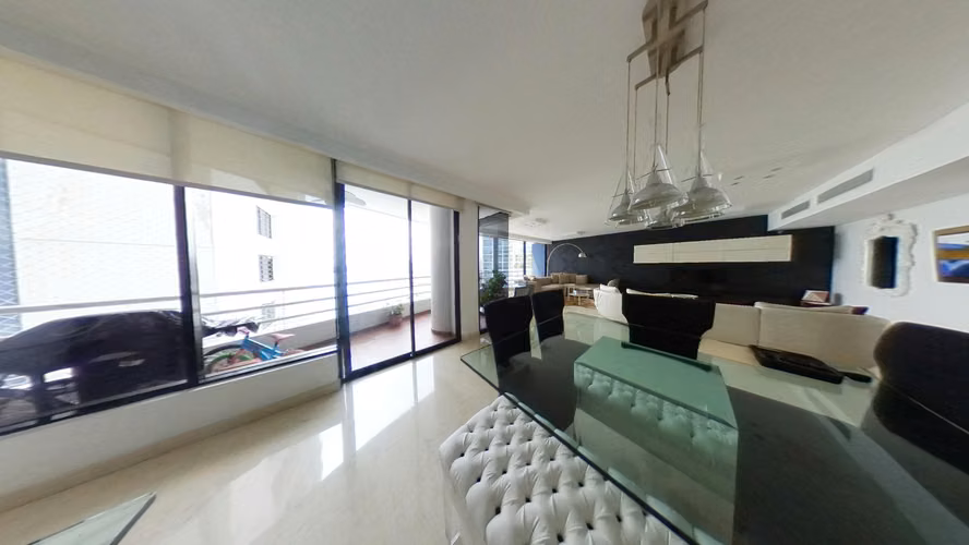 Vendo Apartamento en Avenida Balboa LC24-7944