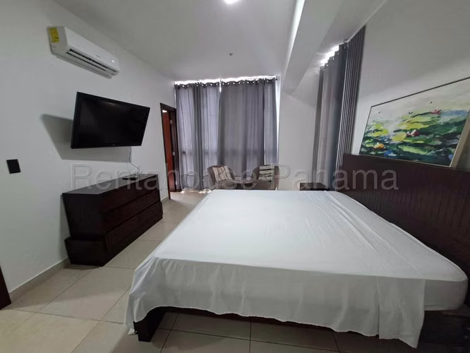 Vendo Apartamento en Avenida Balboa LC26-8319