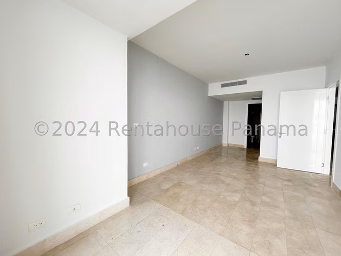 Vendo Apartamento en Avenida Balboa LC26-1556