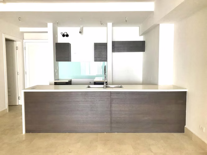 Vendo Apartamento en Avenida Balboa LC26-1526