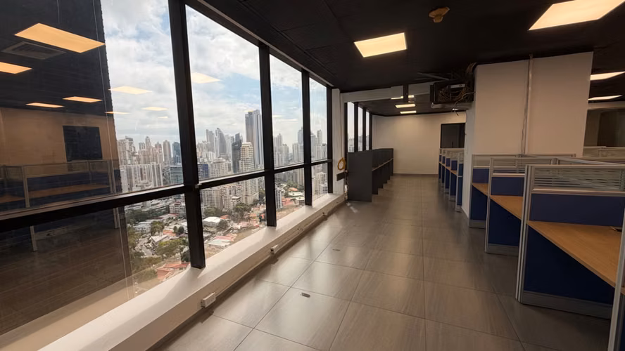 Alquiler de oficina en Calle 50 – Plaza Banco General