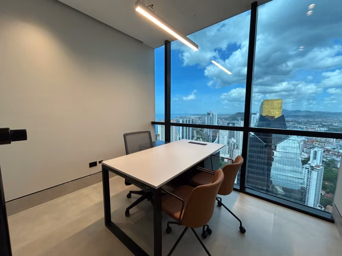 Alquiler de oficina comercial en Calle 50 – Torre Towerbank