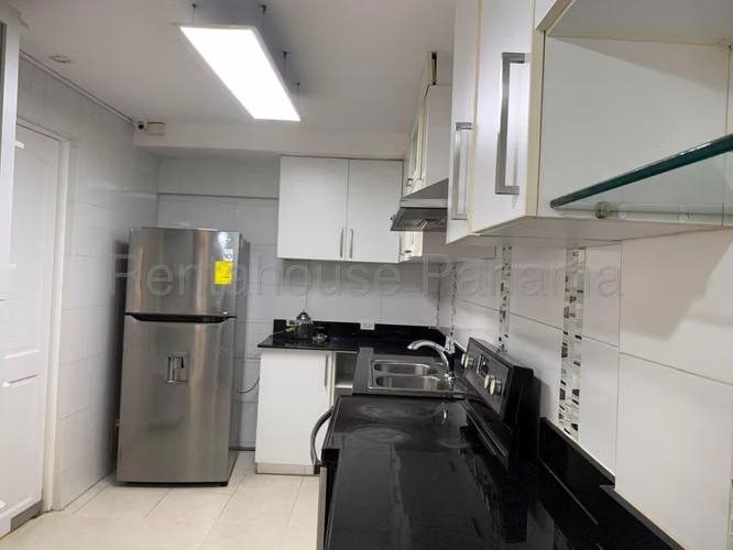 Casa en Venta en PH DORADO LAKES Condado del Rey 27AECC590