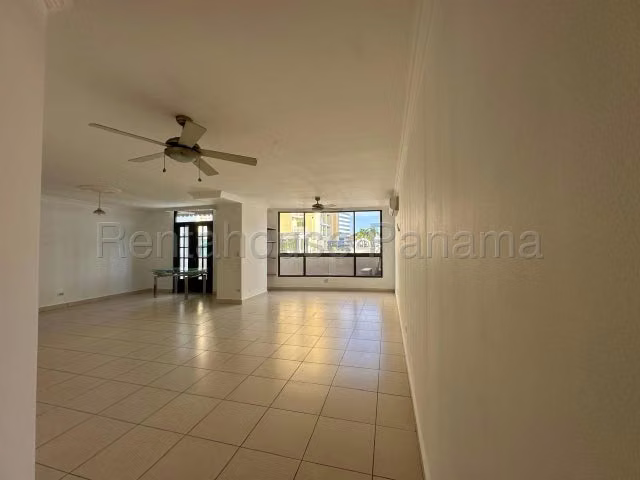 Venta de Exclusivo Apartamento de 210m² en Punta Pacífica - PH Courtyard View - 27GP528
