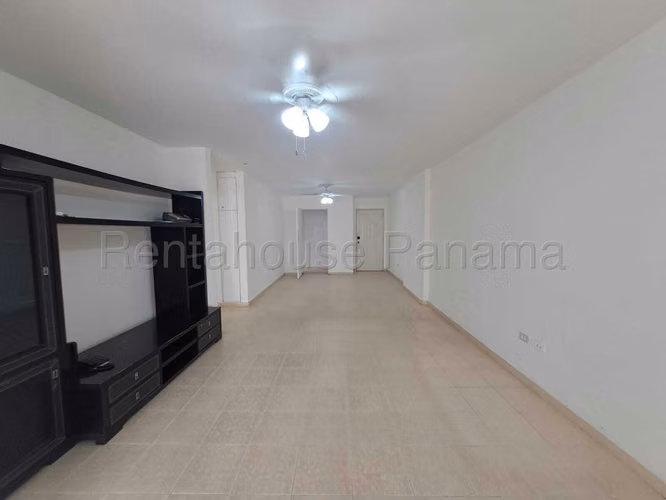 Se Vende Apartamento en El Cangrejo YDU