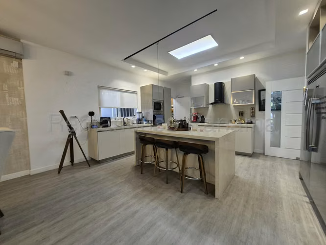 Se Vende Casa en Costa Sur YDU
