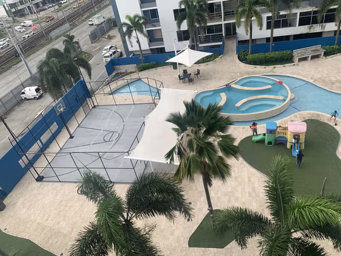 Alquilo, Apto, 100mts, Ph. Cosmopolitan,balcón,piscina,$900 amoblado,gym