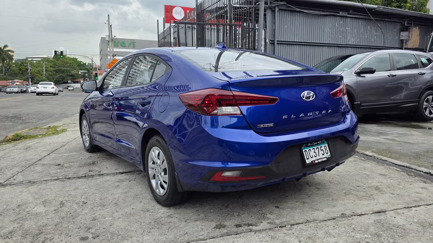 HYUNDAI ELANTRA, AÑO 2020