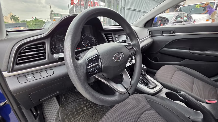 HYUNDAI ELANTRA, AÑO 2020