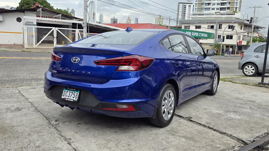 HYUNDAI ELANTRA, AÑO 2020