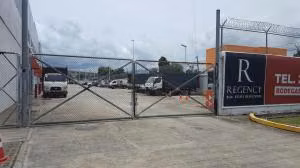 Alquiler de Local Comercial con 180m2 en Las Mañanias PH Airport Commercial SR