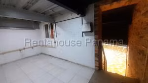 Alquiler de Local Comercial con 109m2 en San Francisco PH Santa Elena Strip Ma 27-547SR