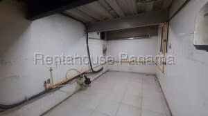 Alquiler de Local Comercial con 109m2 en San Francisco PH Santa Elena Strip Ma 27-547SR