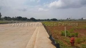 Venta de Terreno con 1784m2 en Las Mañanitas 25-1805SR