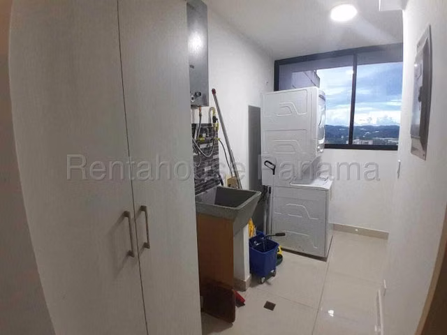 Alquiler de Apartamento Ph Balboa Bay en Bella Vista 27LBR468