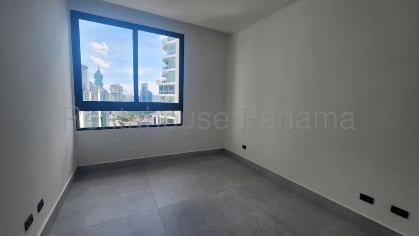 Alquiler de Apartamento Ph Aquapoint en Punta Paitilla 27LBR52