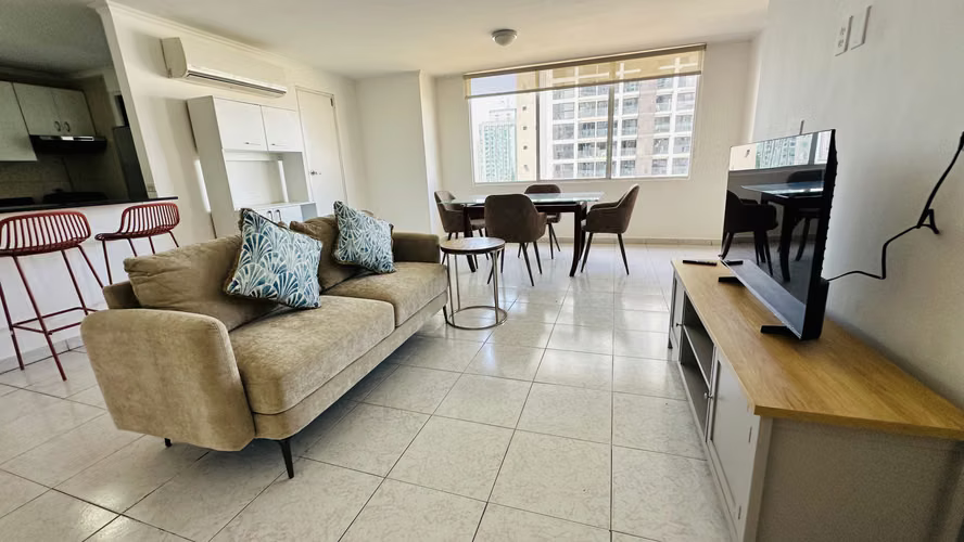 ALQUILO APARTAMENTO AMOBLADO , EN SAN FRANCISCO, 2 HABITACIONES, 1.5 BAÑ0S ,  $900