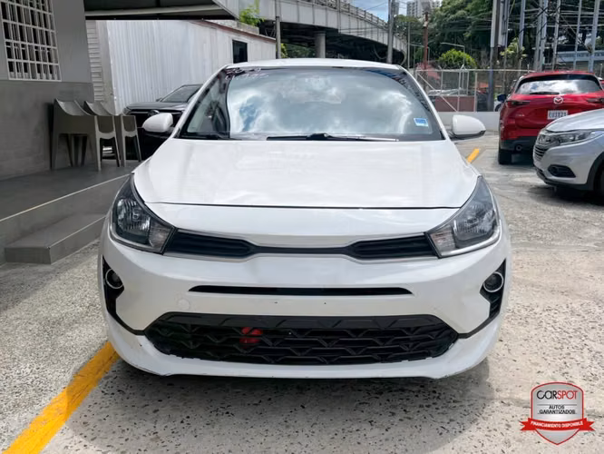 Kia Rio 2024 Automática EF1369