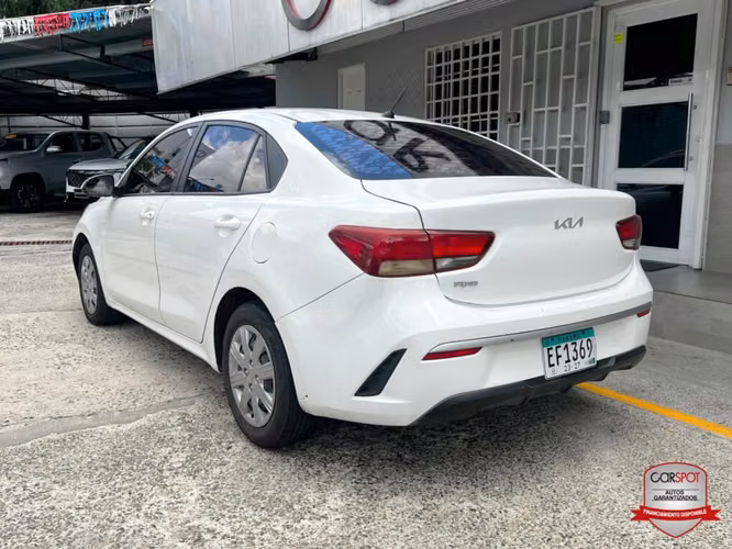 Kia Rio 2024 Automática EF1369
