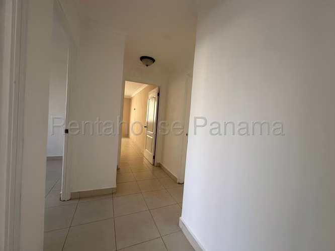 Venta de Apartamento en Punta Pacifica Ph Courtyard View EC