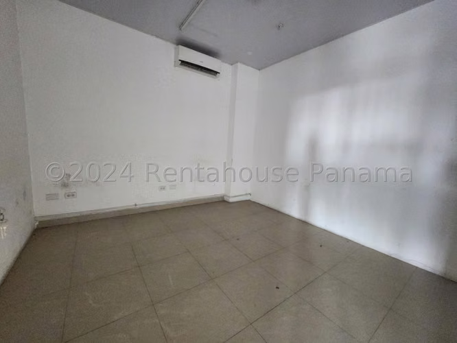 Local Rental in Condado del Rey Boulevard Plaza KC
