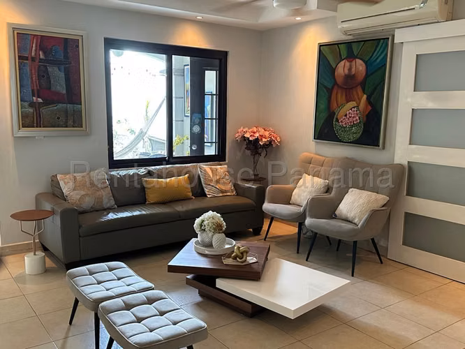 House for Sale in Versalles Versalles I Only Direct Client MC